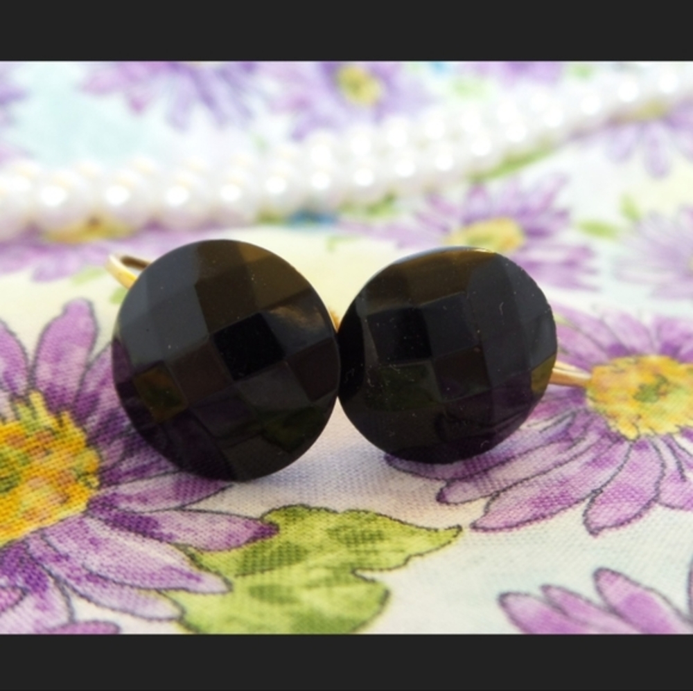 Vintage Jet Black Faceted‎ Glass Screw Back Earrings